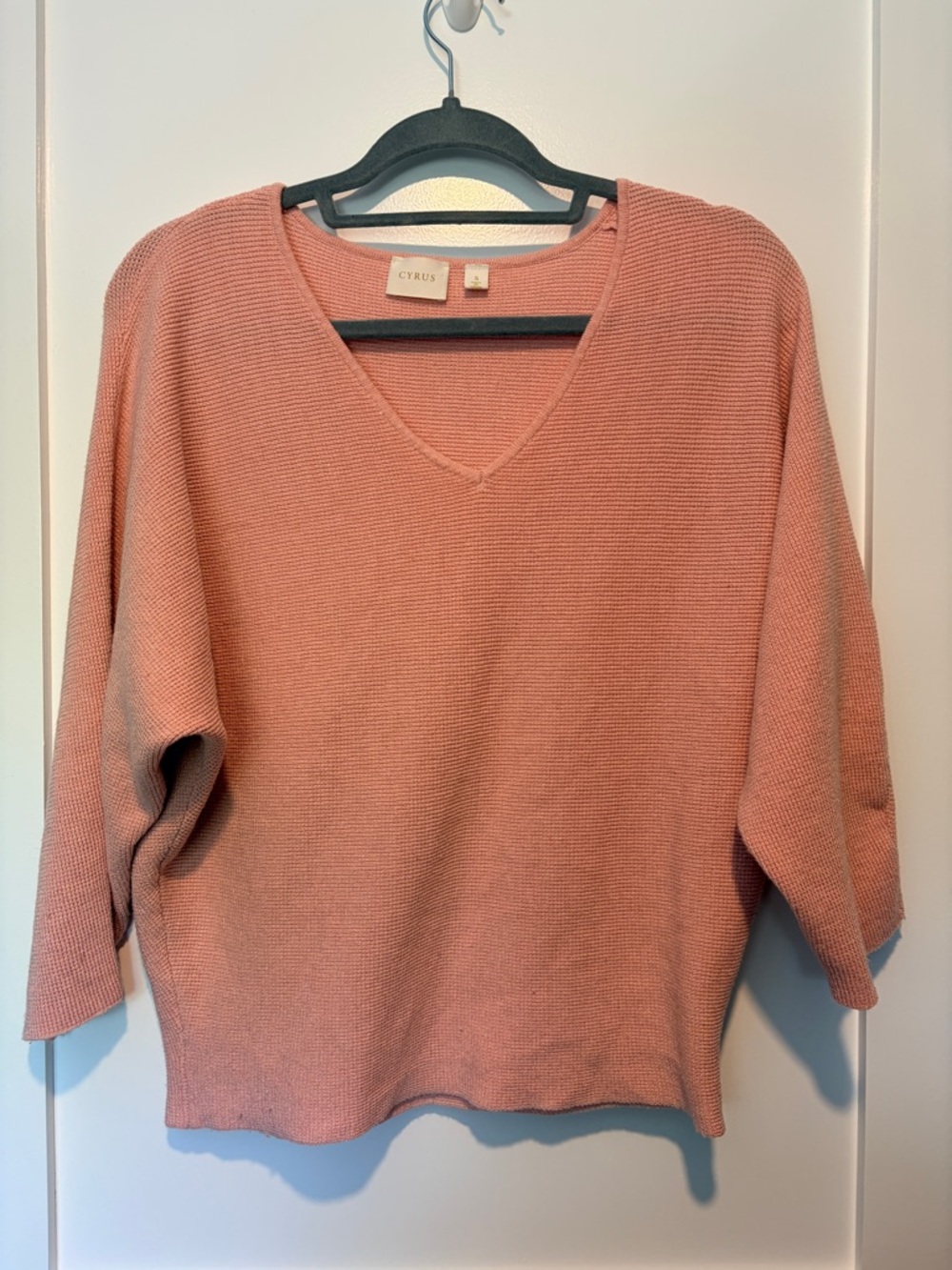 Cyrus Lightweight Relaxed V Neck Pullover Sweater Pink Small 3/4 Sleeve